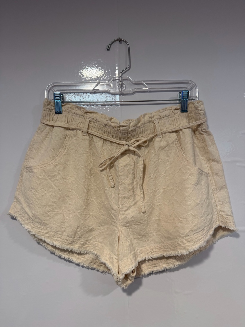 Cream Drawstring Diamond pattern American Eagle Shorts
